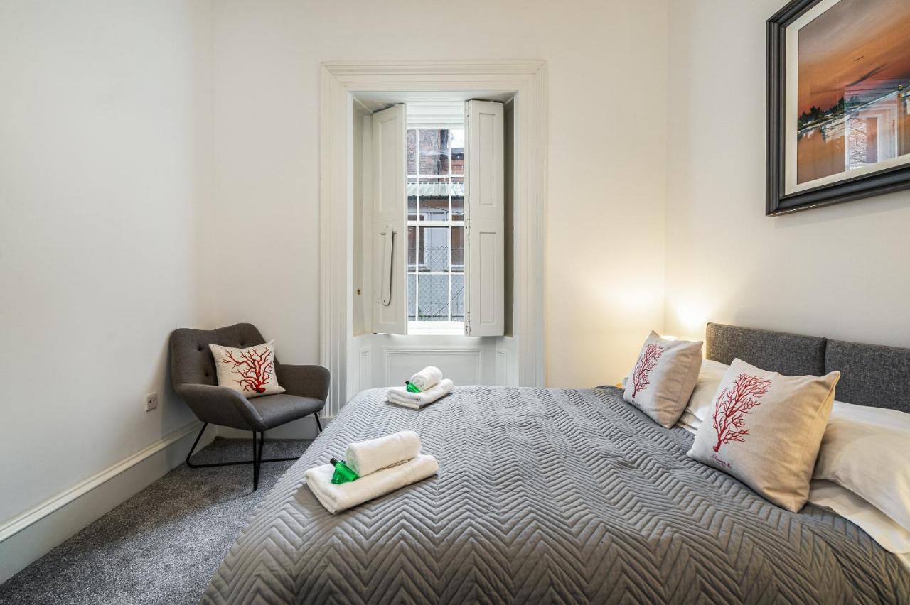 The Renfrew Residence 4-Bedroom, City Centre Glasgow Dış mekan fotoğraf
